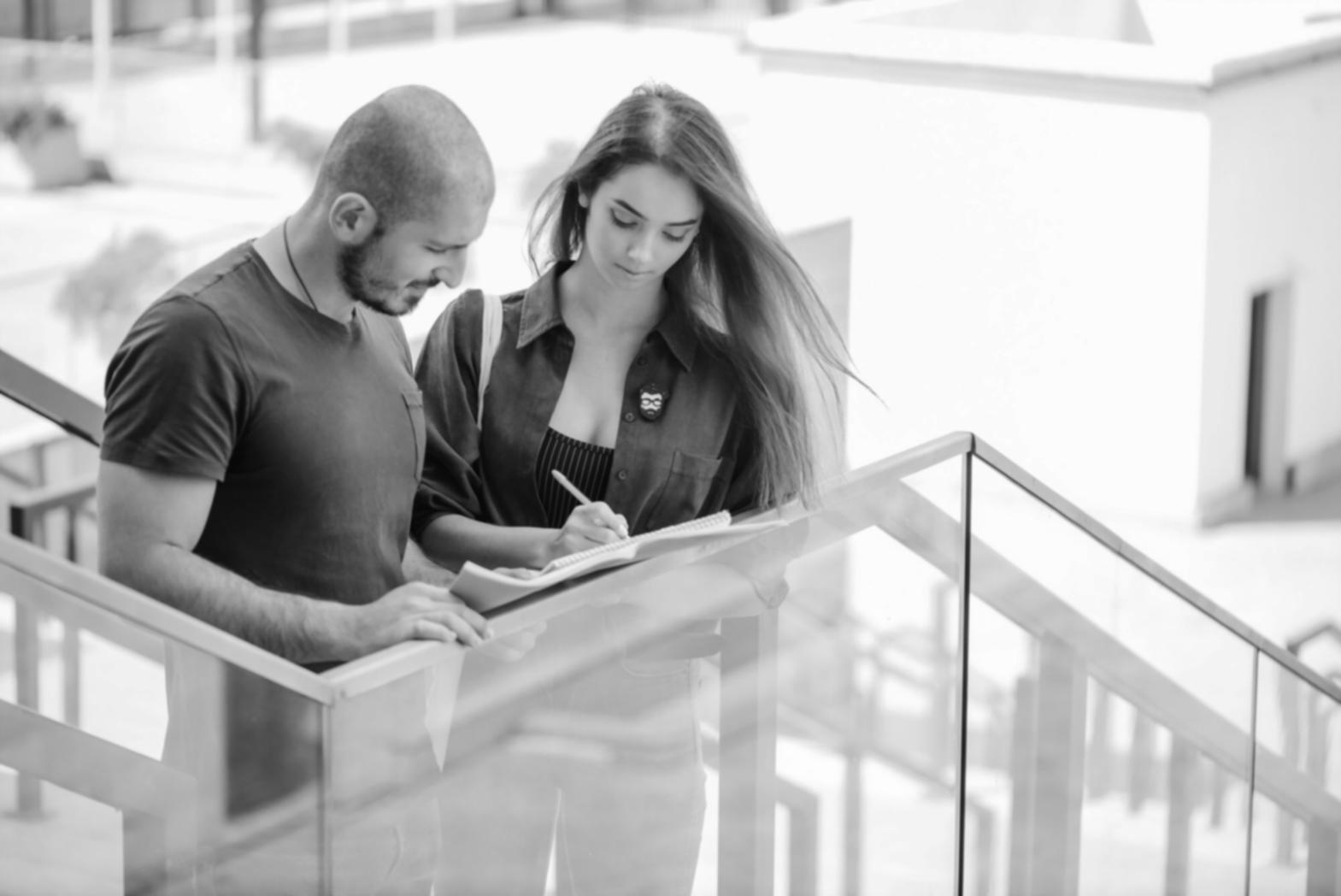 Sesión de coaching personalizada en ambiente profesional